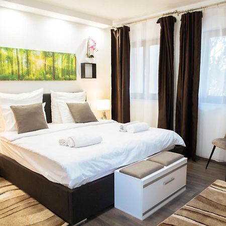 Nyuszis Apartman Kiskunmajsa Buitenkant foto