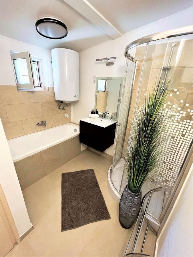 Nyuszis Apartman Kiskunmajsa Buitenkant foto
