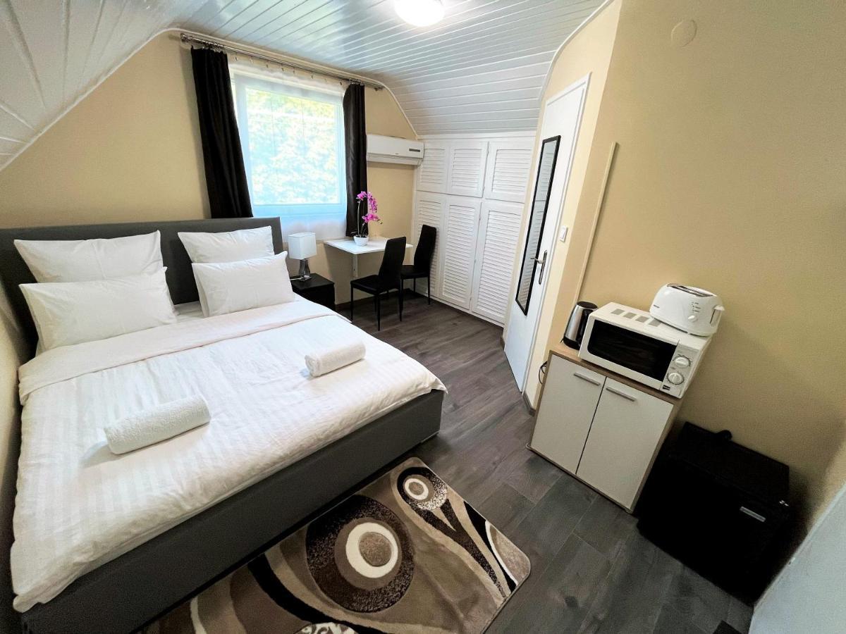 Nyuszis Apartman Kiskunmajsa Buitenkant foto