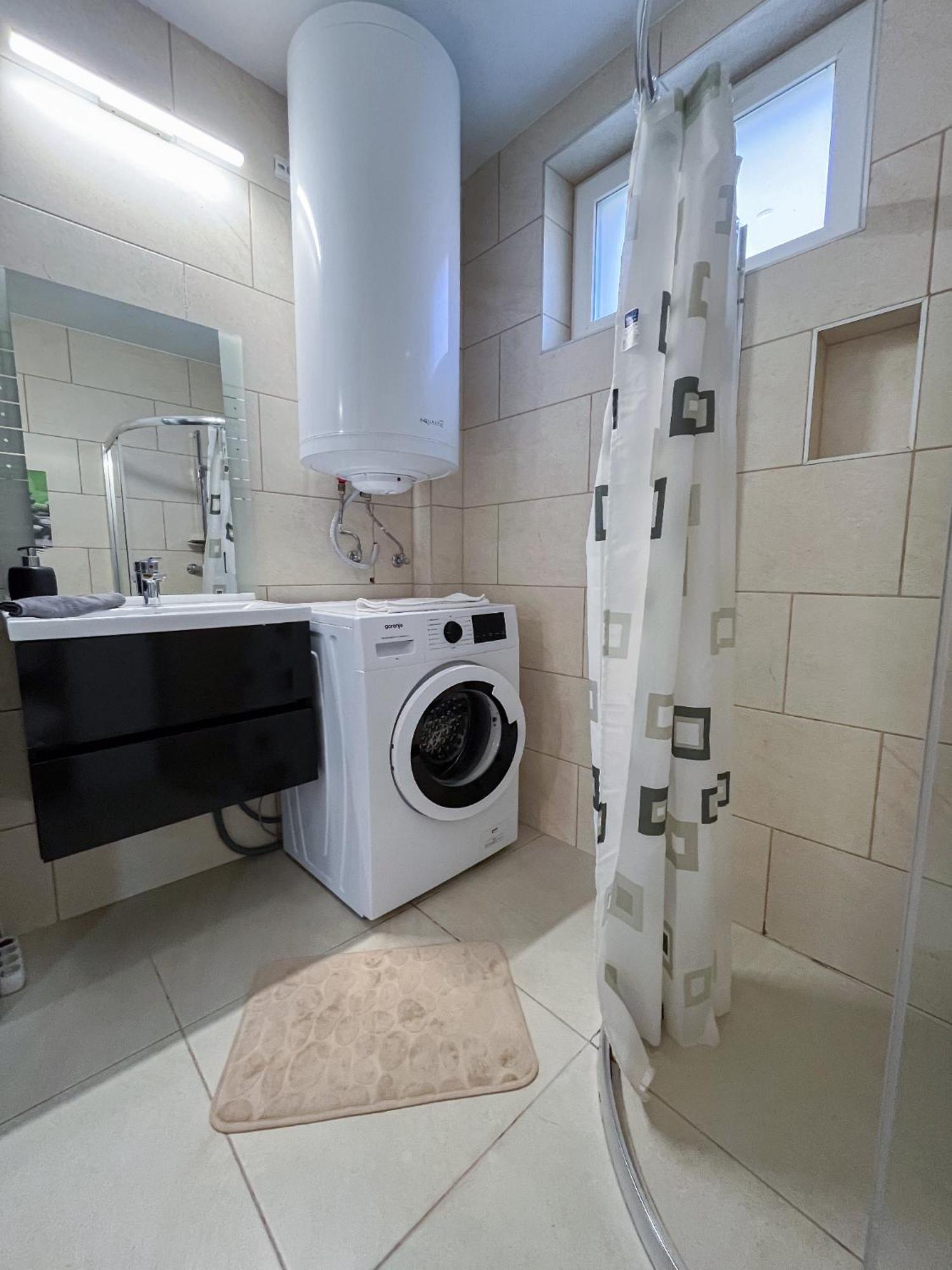Nyuszis Apartman Kiskunmajsa Buitenkant foto