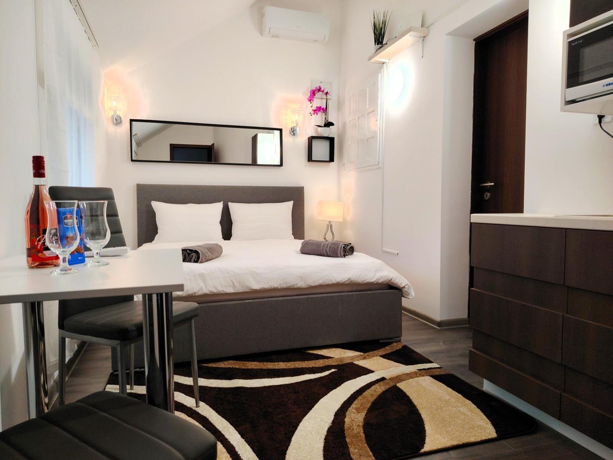Nyuszis Apartman Kiskunmajsa Buitenkant foto